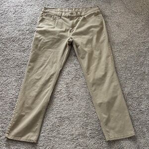Levi's Men's Tan Chino Pants